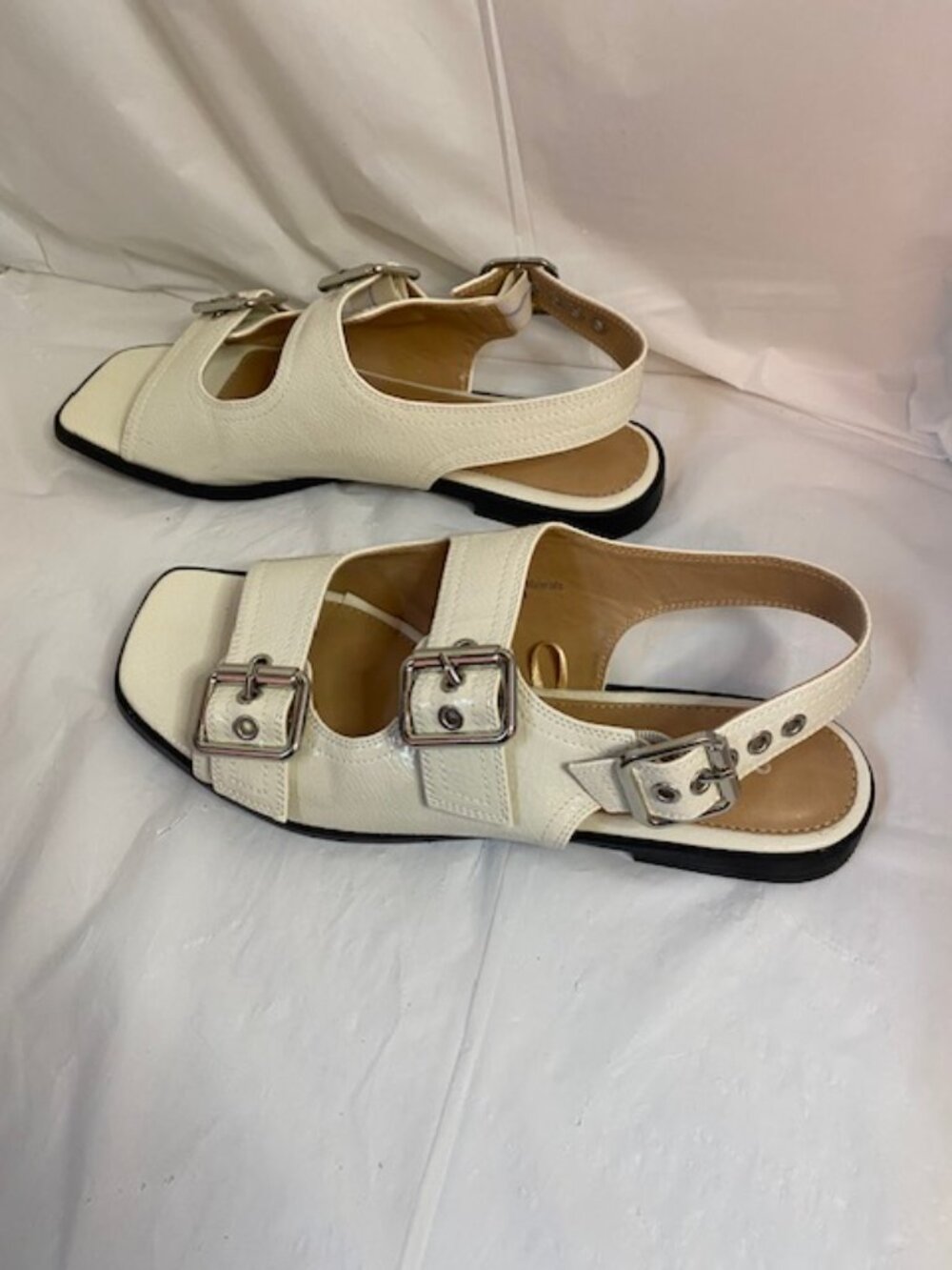 Seychelles Elsa Patten Leather Buckle Strap Sandals Cream, Women's size 10M - Picture 4 of 7